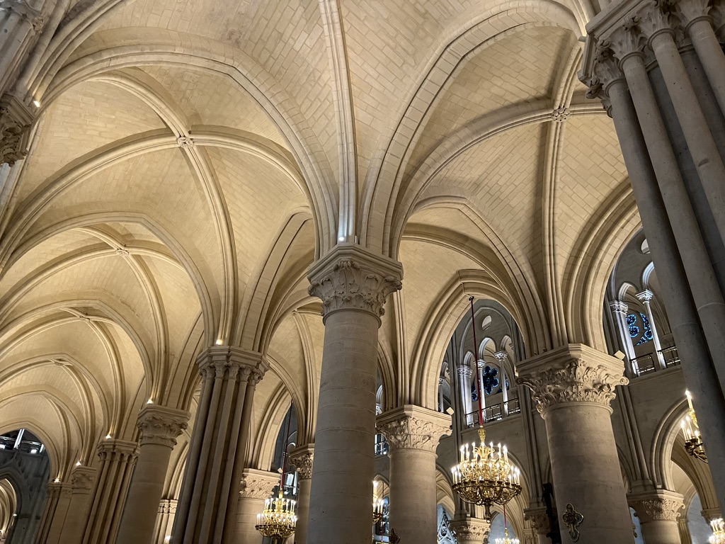 notre-dame-arches arches of the restored notre dame de paris
